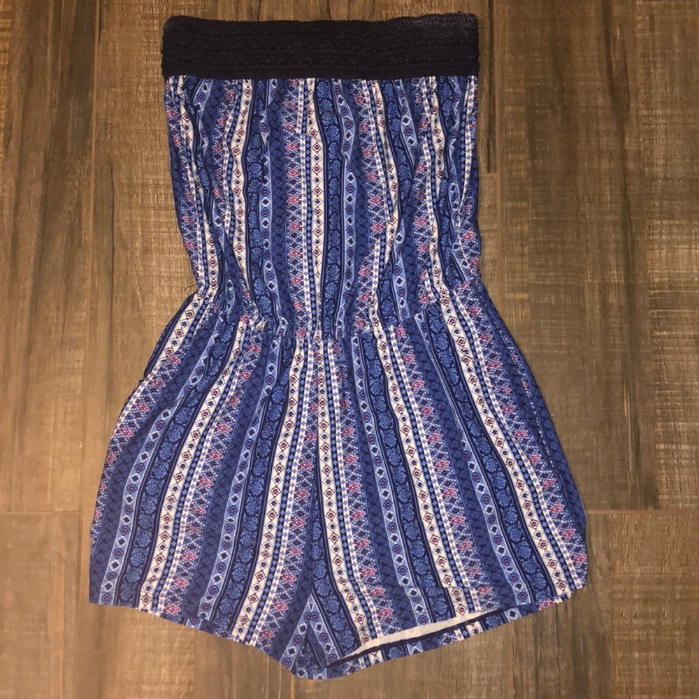 Super soft romper!!! Worn once
